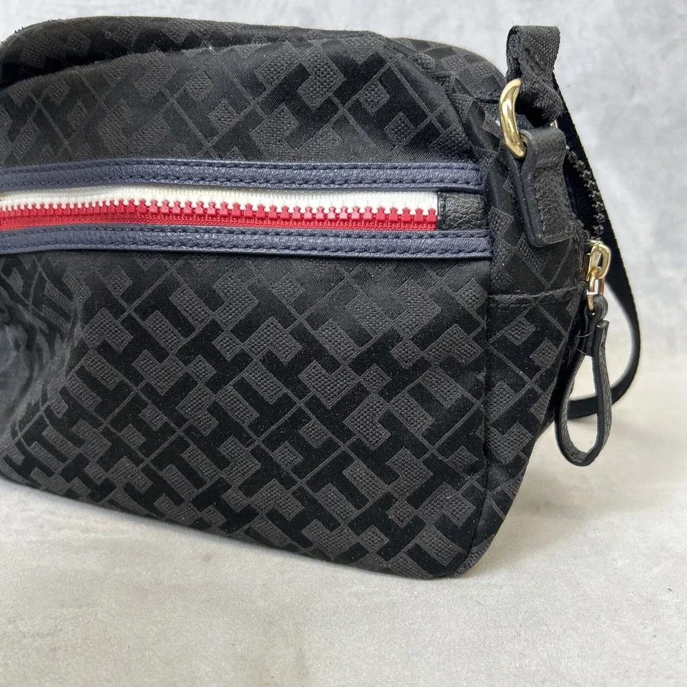 Tommy‎ Hilfiger Purse Crossbody Logo Black Canvas women's Shoulder bag Strap